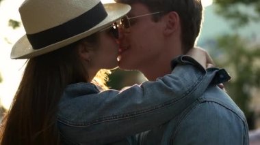 Çift denim gömlek Kiss