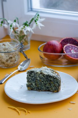 Portakal ve haşhaşlı kek.