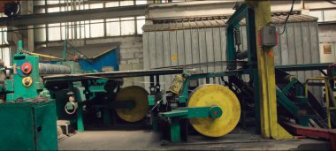 Çelik levhaları kesme / kesme / soyma makinesi