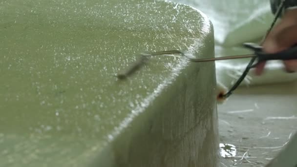 Isolation de bateau de pêche avec fibre de verre — Video