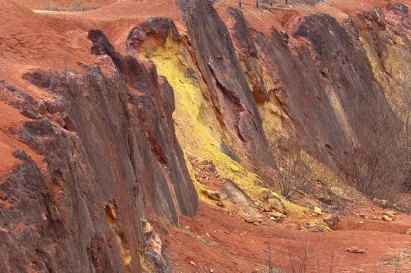 Boksit madeni ham boksit yüzeyi