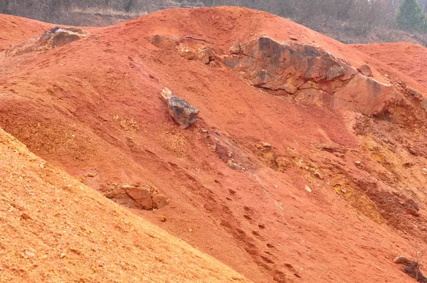 Boksit madeni ham boksit yüzeyi
