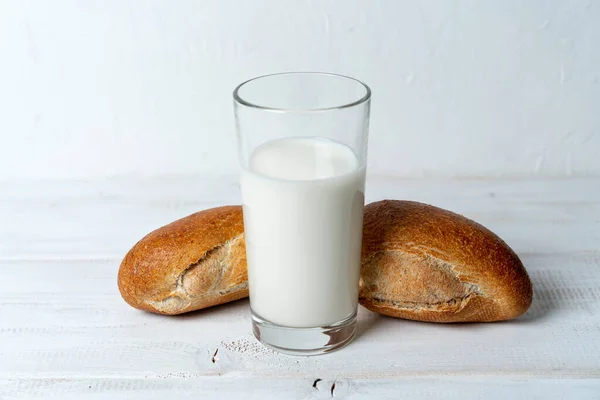 Rye Mini Baguettes Milk Simple Nutritious Breakfast — Stock Photo, Image