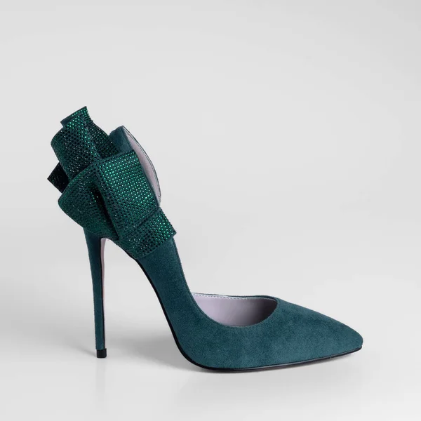 Women Green Suede Holiday High Heeled Shoe Rhinestones Decorative Trim — 图库照片