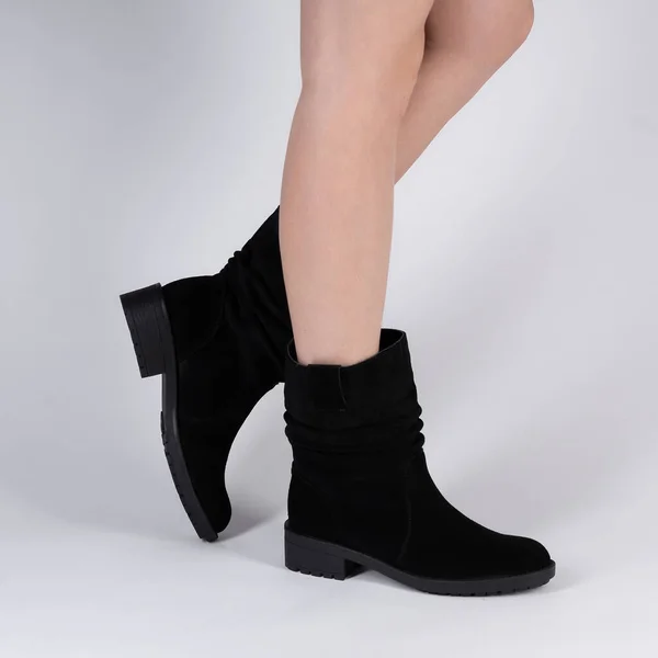 Demi Seasonal Shoes Nubuck Lacing Legs Model Shot Studio White — 图库照片