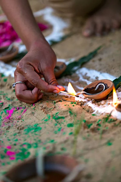 Prendió Fuego Las Lámparas Aceite Festival Religioso Hindú Cultura Tradicional —  Fotos de Stock