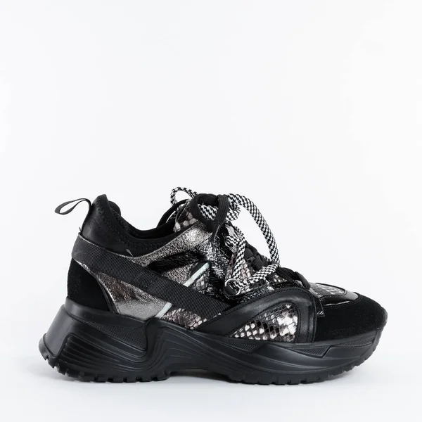 Modieuze Zwarte Vrouwen Sneaker Met Grijze Vlek Inserts — Stockfoto