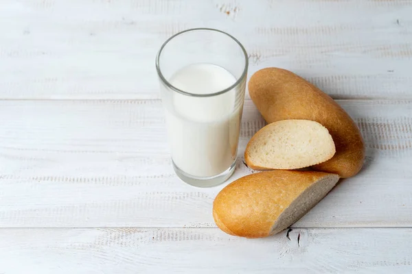 Pieces Wheat Mini Baguettes Milk Simple Nutritious Breakfast — Stock Photo, Image