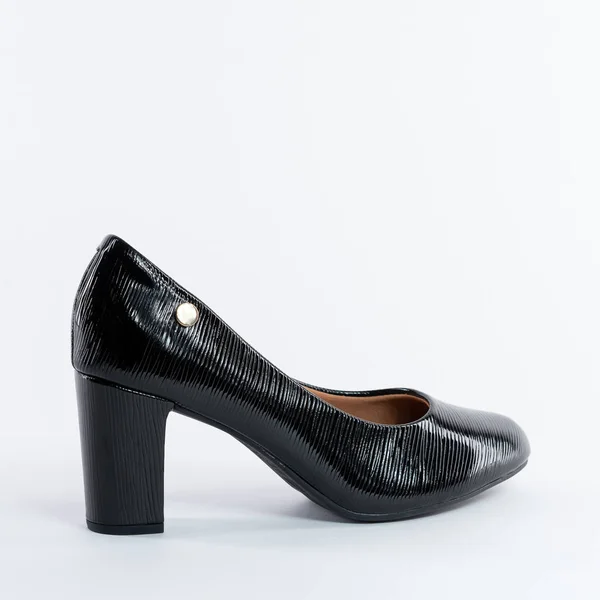 Красиве Патентне Шкіряне Чорне Жіноче Взуття Високих Підборах Білому Тлі — стокове фото