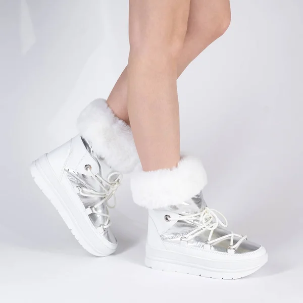 White Color Fashionable Soft Air Boots Warm Winter Flat Athletic — Stockfoto