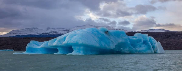 A föld gleccsereinek Argentino-tóhoz tartozó, Los Glaciares Nemzeti Park — Stock Fotó