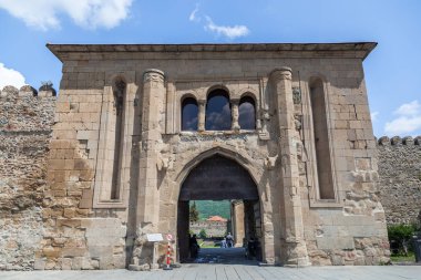 Eski manastır ve manzara Tbilisi ve Kutaisi Gürcistan yakınındaki
