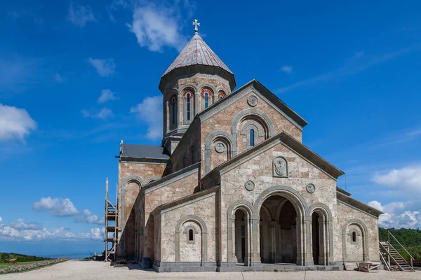 Eski manastır ve manzara Tbilisi ve Kutaisi Gürcistan yakınındaki