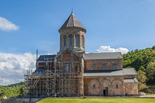 Eski manastır ve manzara Tbilisi ve Kutaisi Gürcistan yakınındaki