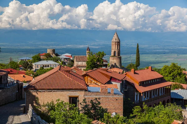 Eski manastır ve manzara Tbilisi ve Kutaisi Gürcistan yakınındaki
