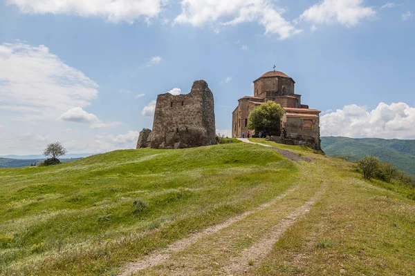 Eski manastır ve manzara Tbilisi ve Kutaisi Gürcistan yakınındaki