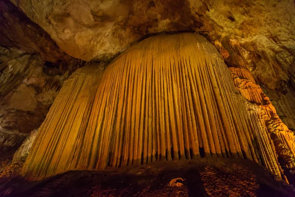Grotta di stalattite Prometeo vicino Kutaisi, Georgia — Foto Stock