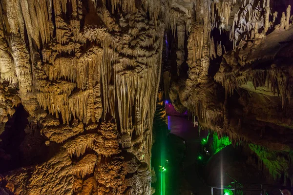 Caverna de Estalactite Prometheus perto de Kutaisi, Geórgia — Fotografia de Stock