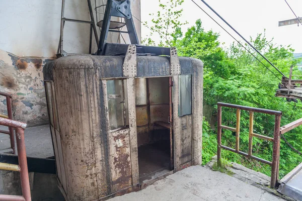 Eski şehir Tbilisi ve Gürcistan'daki Kutaisi yakınındaki Chiatura