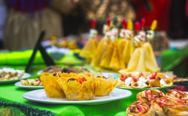 Tabaktaki krep yığını