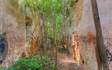 terk edilmiş tarihi hapis