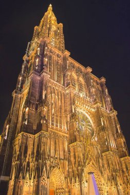 Bir de Strazburg Notre Dame Katedrali