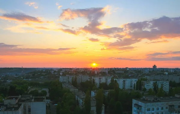 Прекрасний вечір, проведений на даху — стокове фото