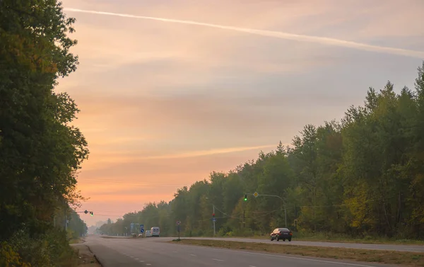 Amanecer en el camino — Foto de Stock