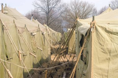 Askeri asker patlama taktik çalışmaları yapmak.