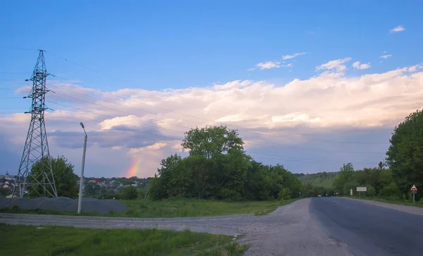 Highroad no outono com arco-íris — Fotografia de Stock