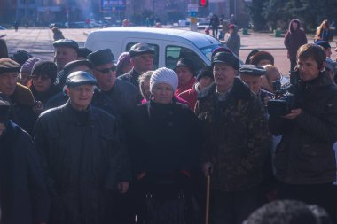 Jitomir, Ukrayna - 15 Eylül 2015: insanlar hükümete karşı protesto