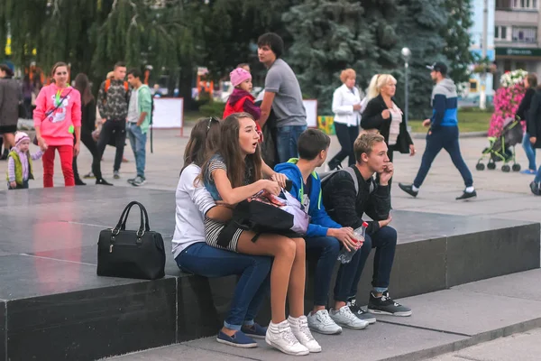 Żytomierz, Ukraina - 15 września 2015: Okulary na festiwalu orkiestr dętych dla dzieci — Zdjęcie stockowe