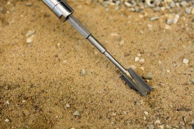 Kumlu toprak paylaşımı dayanıklılık testleri için toz testi. İnşaat jeoloji sondaj çalışmalarından alınan toprak örneği