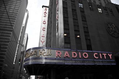 Rockefeller Center, Radio City Music Hall. Ünlü simge