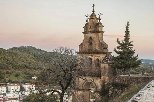 Kule giriş taş Castle. Aracena. Huelva. İspanya