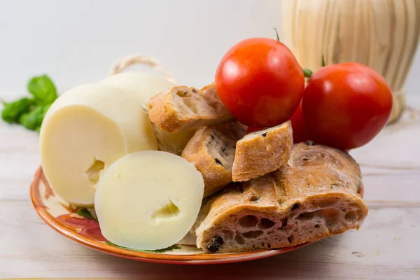 Melhores queijos italianos - caciocavallo fresco, pecorino, parmesano — Fotografia de Stock