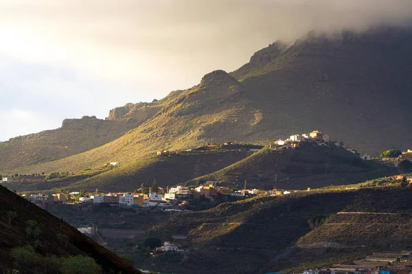 Route TF-12 dans le parc rural d'Anaga - vue sur la vallée de La Laguna, Tenerife — Photo