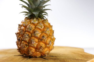 Olgun sulu taze bebek ananas - sağlıklı gıda için madde