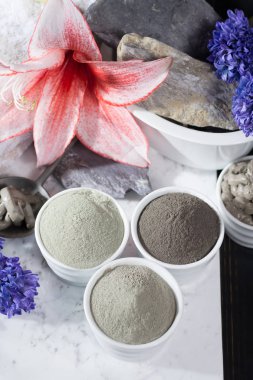 Antik Mineraller - lüks yüz ve vücut spa tedavisi, kil tozu ve maske, yeşil, mavi ve siyah kil