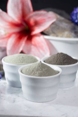 Antik Mineraller - lüks yüz ve vücut spa tedavisi, kil toz maskesi