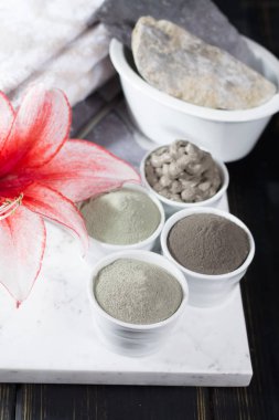 Antik Mineraller - lüks yüz ve vücut spa tedavisi, kil toz maskesi