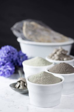 Antik Mineraller - lüks yüz ve vücut spa tedavisi, kil tozu ve maske, yeşil, mavi ve siyah kil