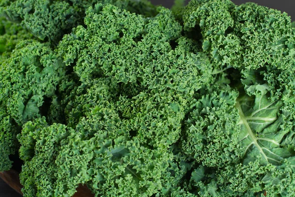 Makanan super musim dingin hijau Kale kubis hijau — Stok Foto