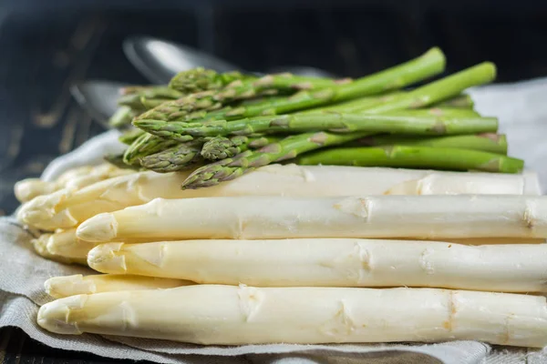Spring Season Fresh White Green Asparagus Linen Napkin — Stock Photo, Image