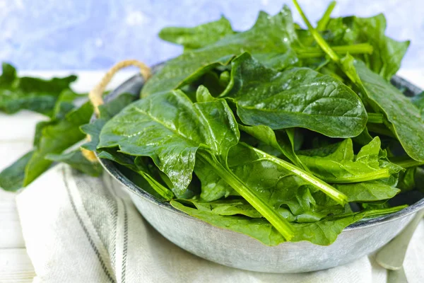 Fresh green Spinach leaves - diet and health concept — Stock Photo, Image