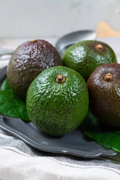 Зелений Свіжий Авокадо Органічних Плантацій Авокадо Здорова Їжа — стокове фото