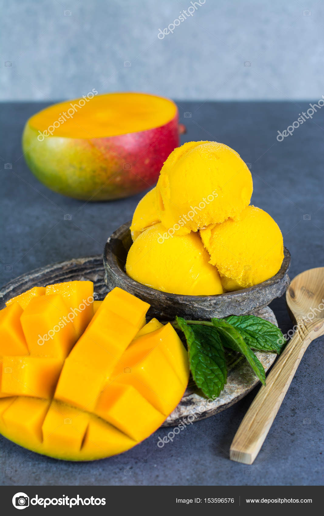 Mango Ice Cream Sorbet Mint Leaves Mango Fruit Black Stone Stock Photo By C Foto Pixel Web De