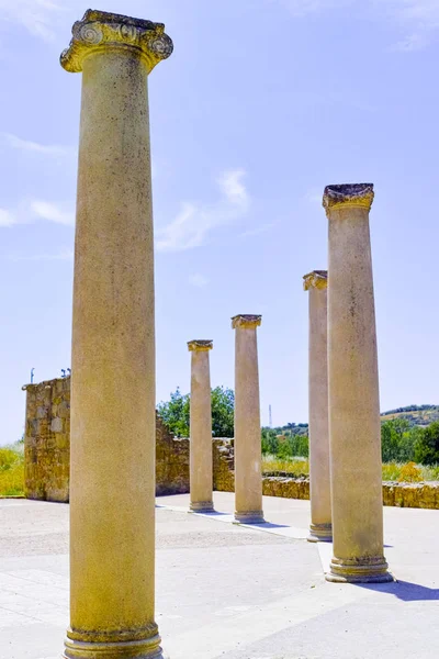 Pelargången på gården i Villa Romana Del Casale i Piazza Armerina, Sicilien — Stockfoto