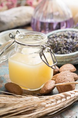 Doğa kozmetik, temel yağlar ile el yapımı hazırlama ve bir