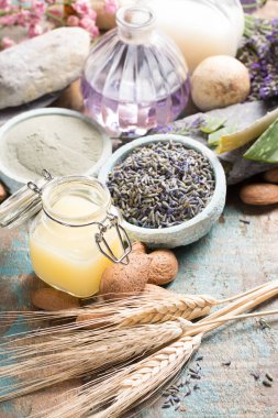 Doğa kozmetik, temel yağlar ile el yapımı hazırlama ve bir